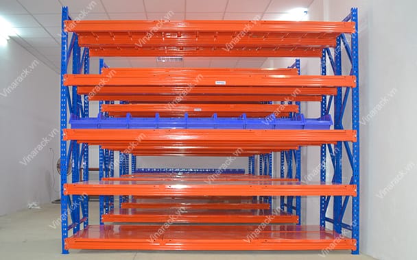 kệ kho trung tải ở Bình Phước