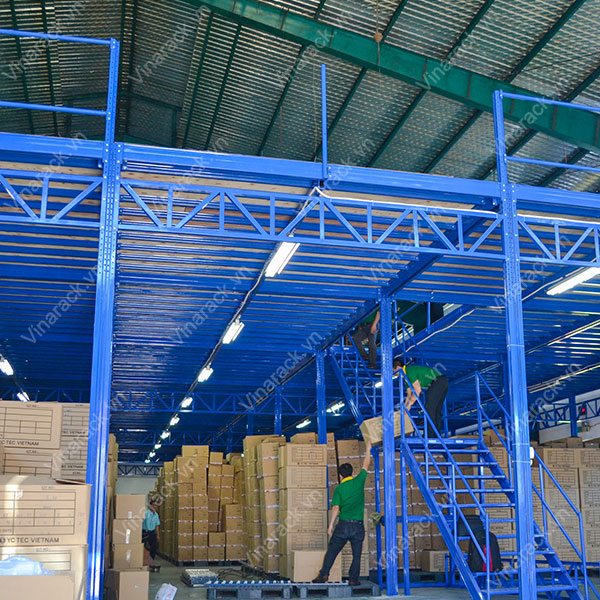 Kệ sàn tầng lửng nhà kho công nghiệp