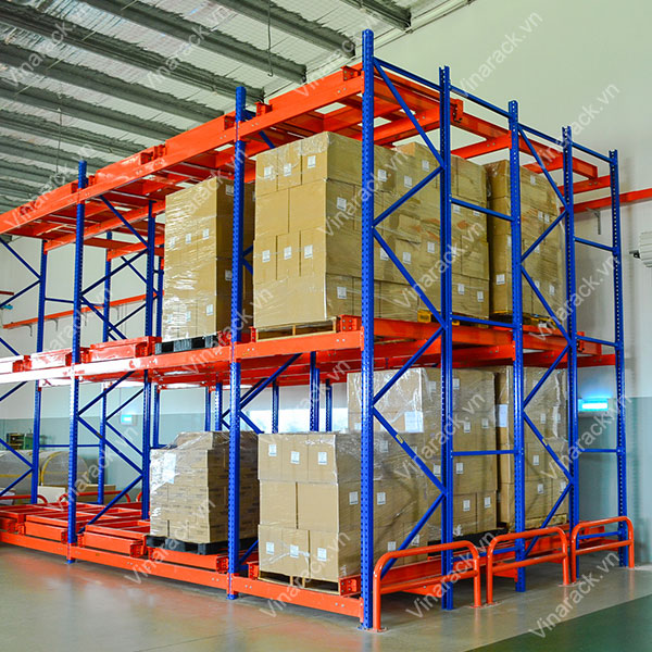 Kệ pallet nhà kho lưu trữ hàng hóa lớn