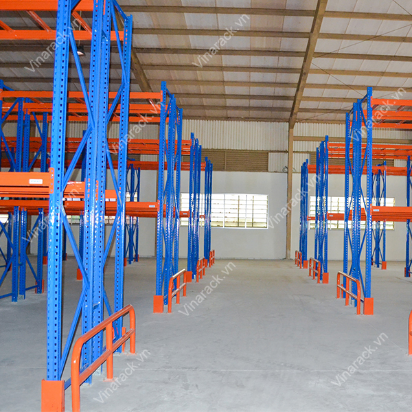 Hệ thống kệ selective lưu trữ hàng công nghiệp