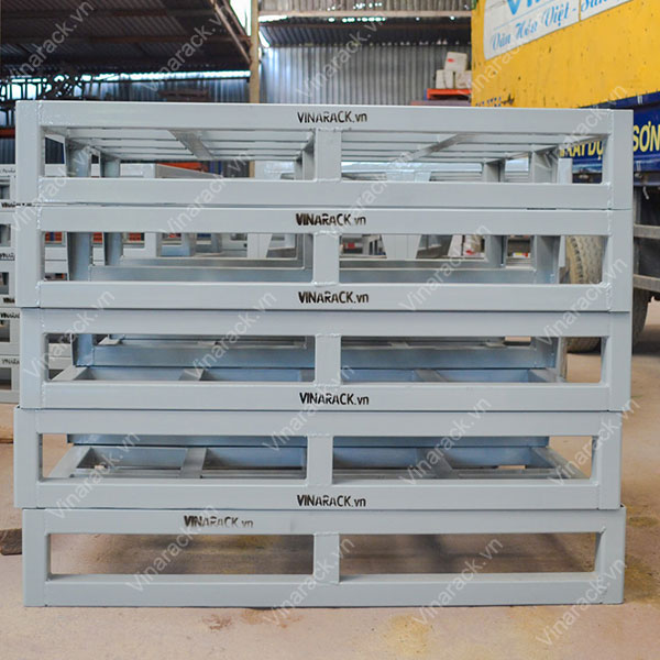 Pallet thép công nghiệp có thể xếp chồng